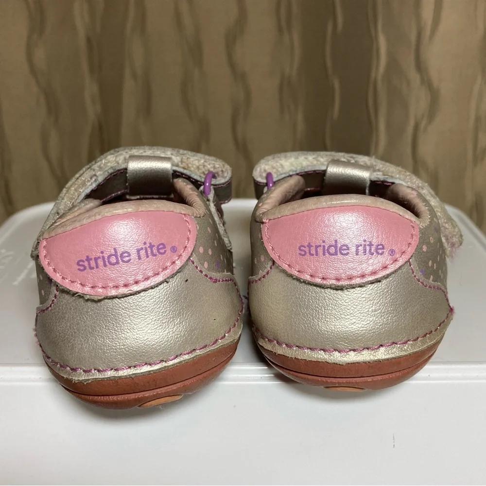 🌺 Stride Rite Baby Girl's 4 W Mary Jane T Strap Bow Sparkle